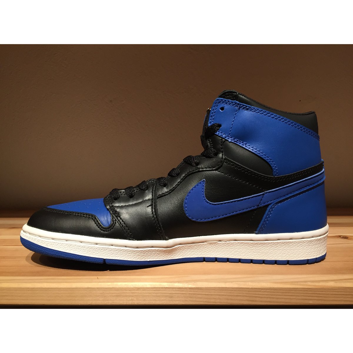 5万足限定 エアジョーダン1 RETRO BLUE シリアルナンバー付 5万足限定 エアジョーダン1 RETRO ROYALBLUE シリアルナンバー付