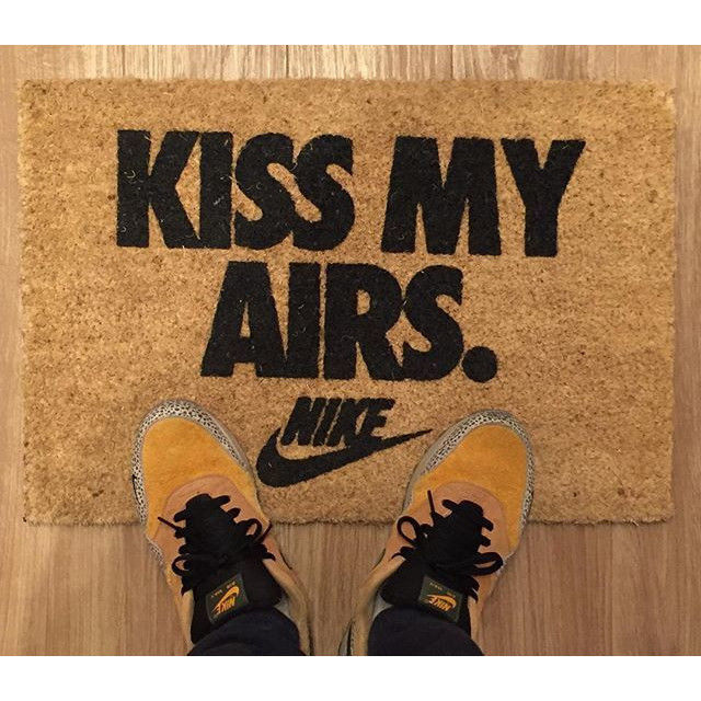 NIKE KISS MY AIRS DOORMAT マット 【脳盗市場】 ☆日本未発売 - NIKE KISS MY AIRS DOORMAT | 9H9H NAHANAHA
