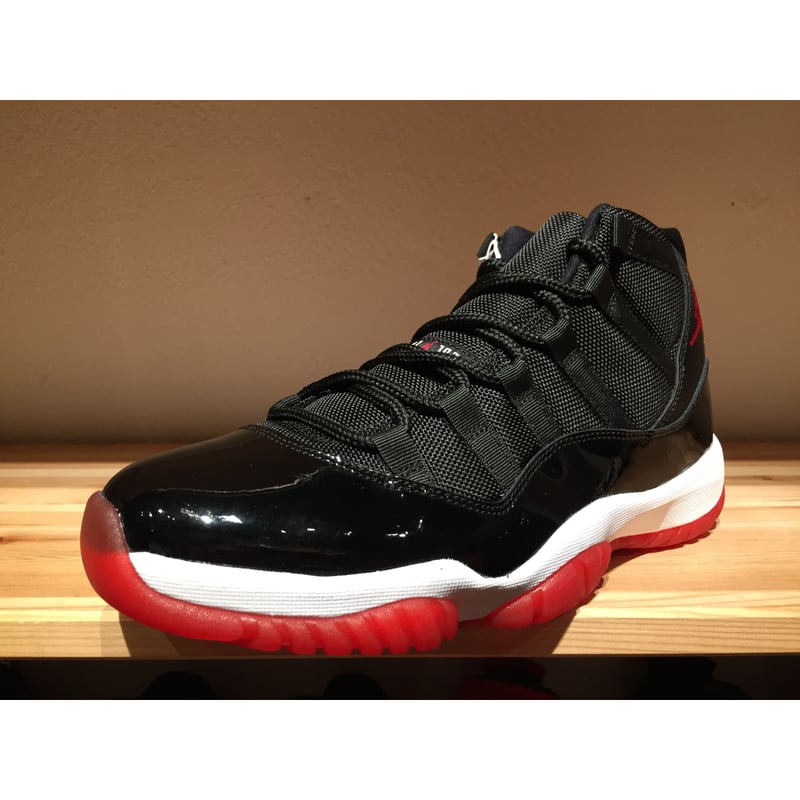 30 NIKE AIR JORDAN 11 RETRO BRED