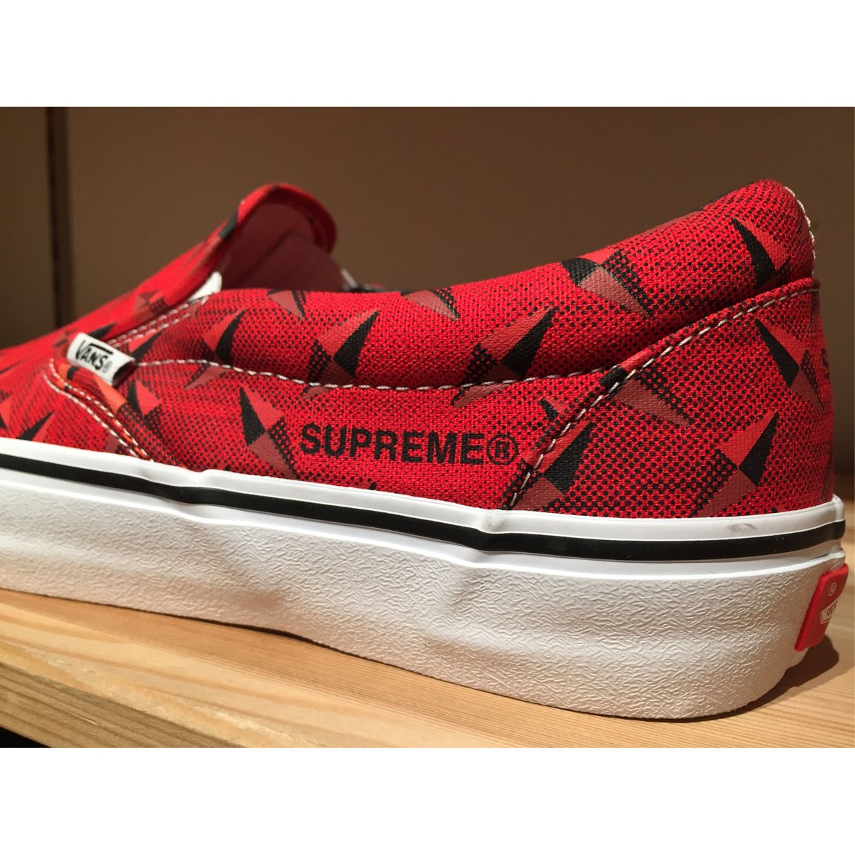 vans supremeコラボ！slip on pro美品！ Supreme Vans Hole Punch Denim Slip-On Pro バンズ スリッポン
