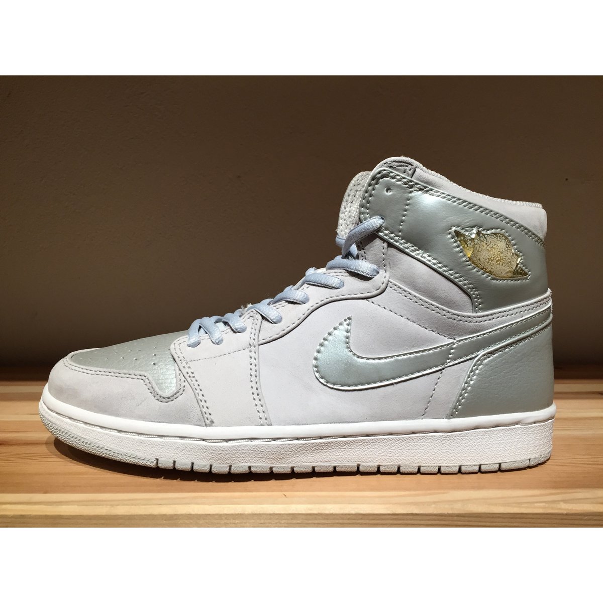 限定100足！トリプルコラボ！極美品！NIKE AIR JORDAN 1 MID