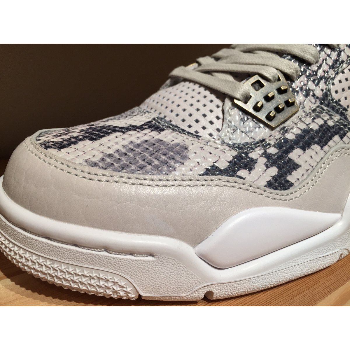NIKE AIR JORDAN 4 RETRO PREMIUM | 9H9H NAHANAHA