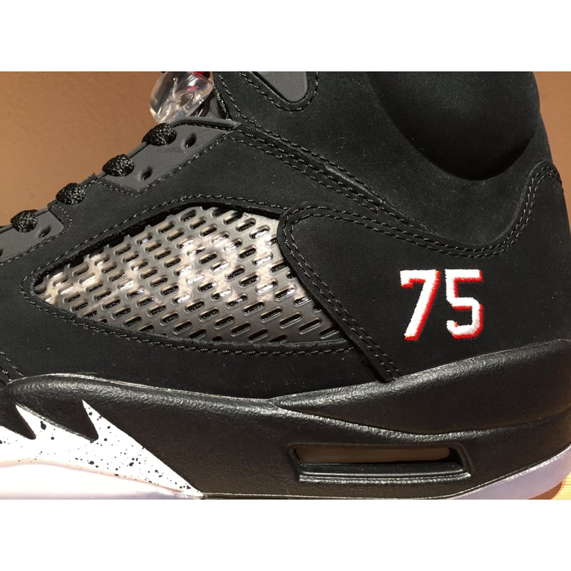 ☆Paris Saint-Germain コラボ - NIKE AIR JORDAN 5 RE