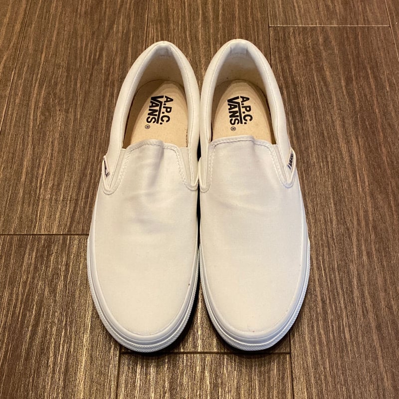 超美品希少メンズA.P.C. ×Liberty別注コラボ　バンダナロゴスウェット A.P.C. Adam ロゴ スウェットシャツ | ニュートラル | FARFETCH JP