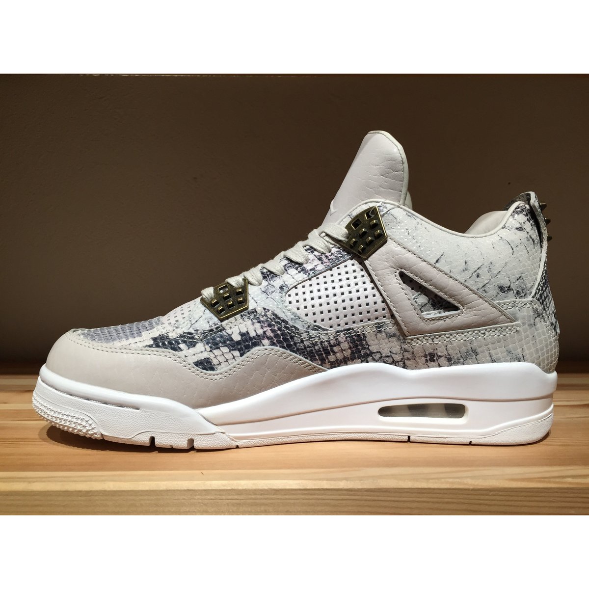 NIKE AIR JORDAN 4 RETRO PREMIUM | 9H9H NAHANAHA