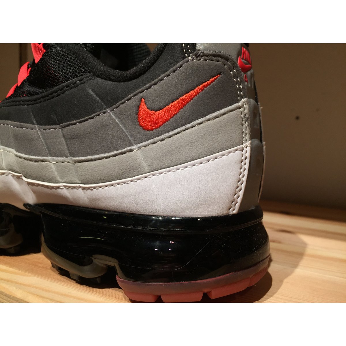 NIKE AIR VAPORMAX '95 | 9H9H NAHANAHA