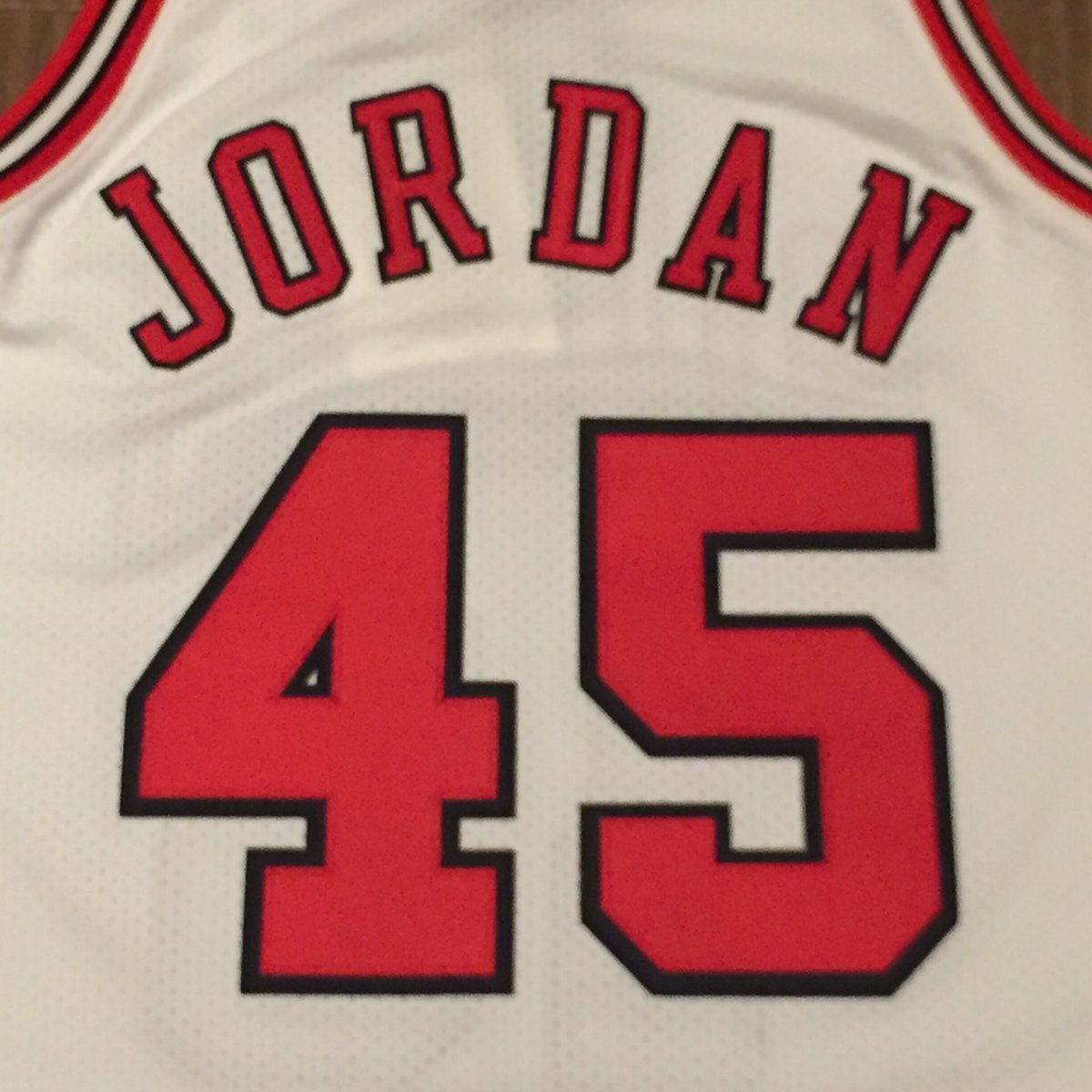 MITCHELL&NESS BULLS #45 JORDAN AUTHENTIC JERSEY...