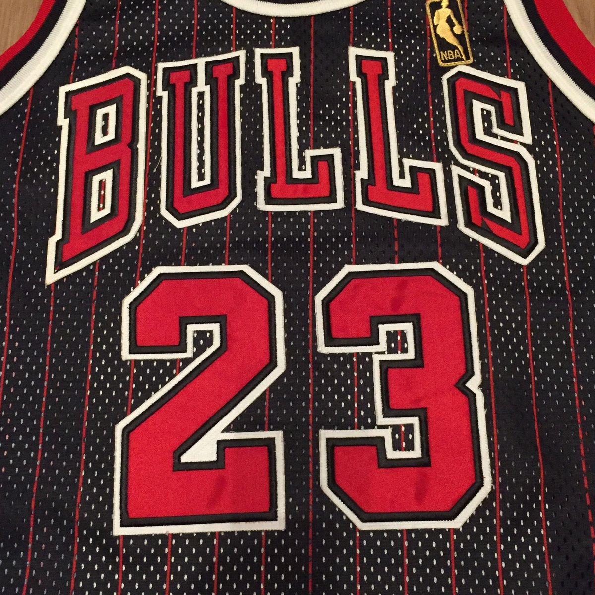 ☆1990's MID・アメリカ製 -【VINTAGE】CHAMPION BULLS #23 ☆1990's MID・アメリカ製 -【VINTAGE】CHAMPION BULLS #23