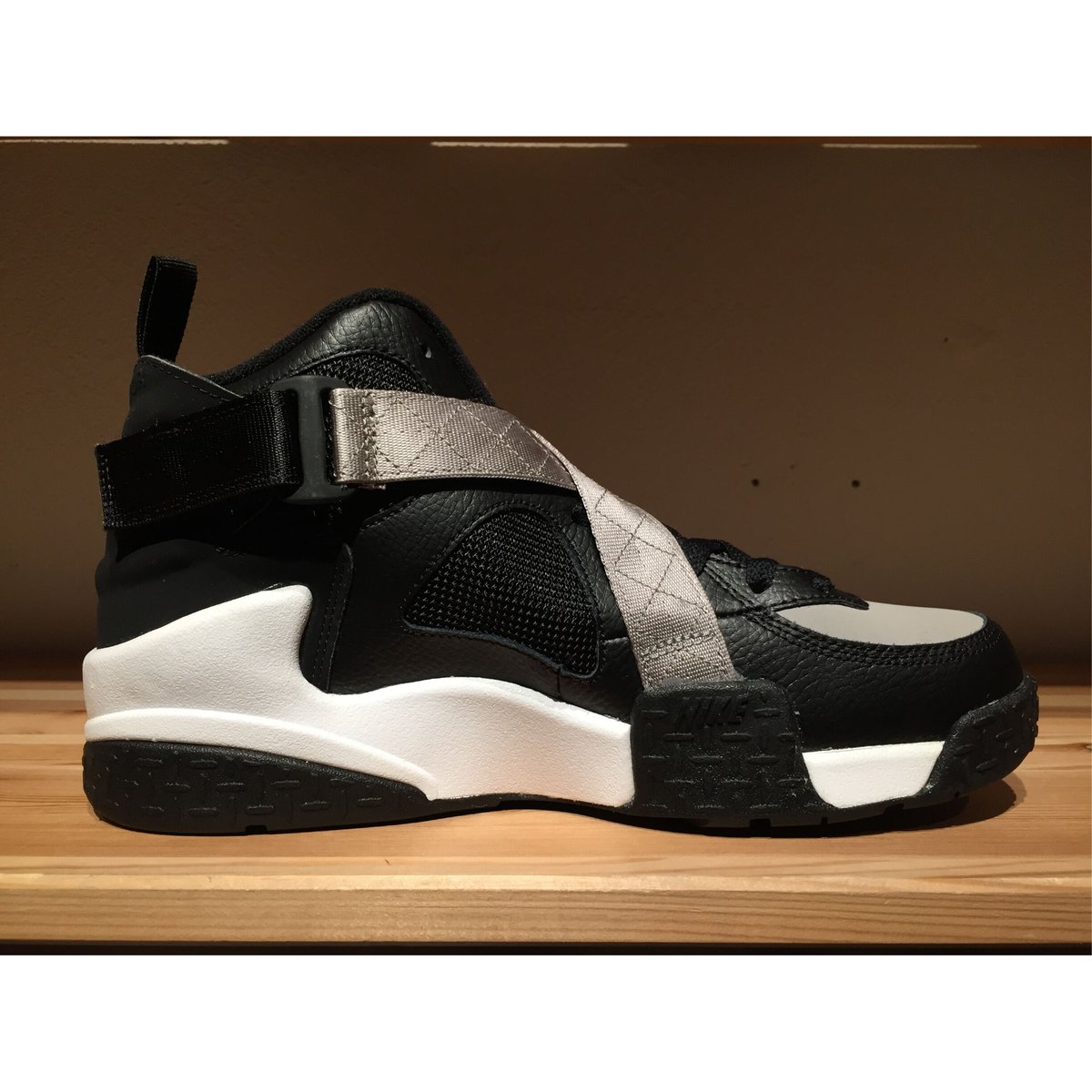 NIKE AIR RAID | 9H9H NAHANAHA