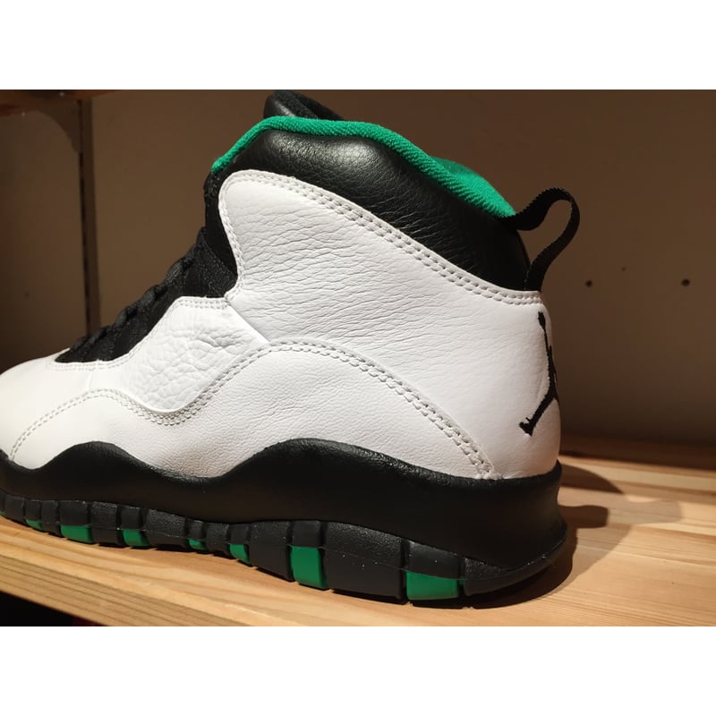 スニーカーAIR  JORDAN  10  retro  シアトル