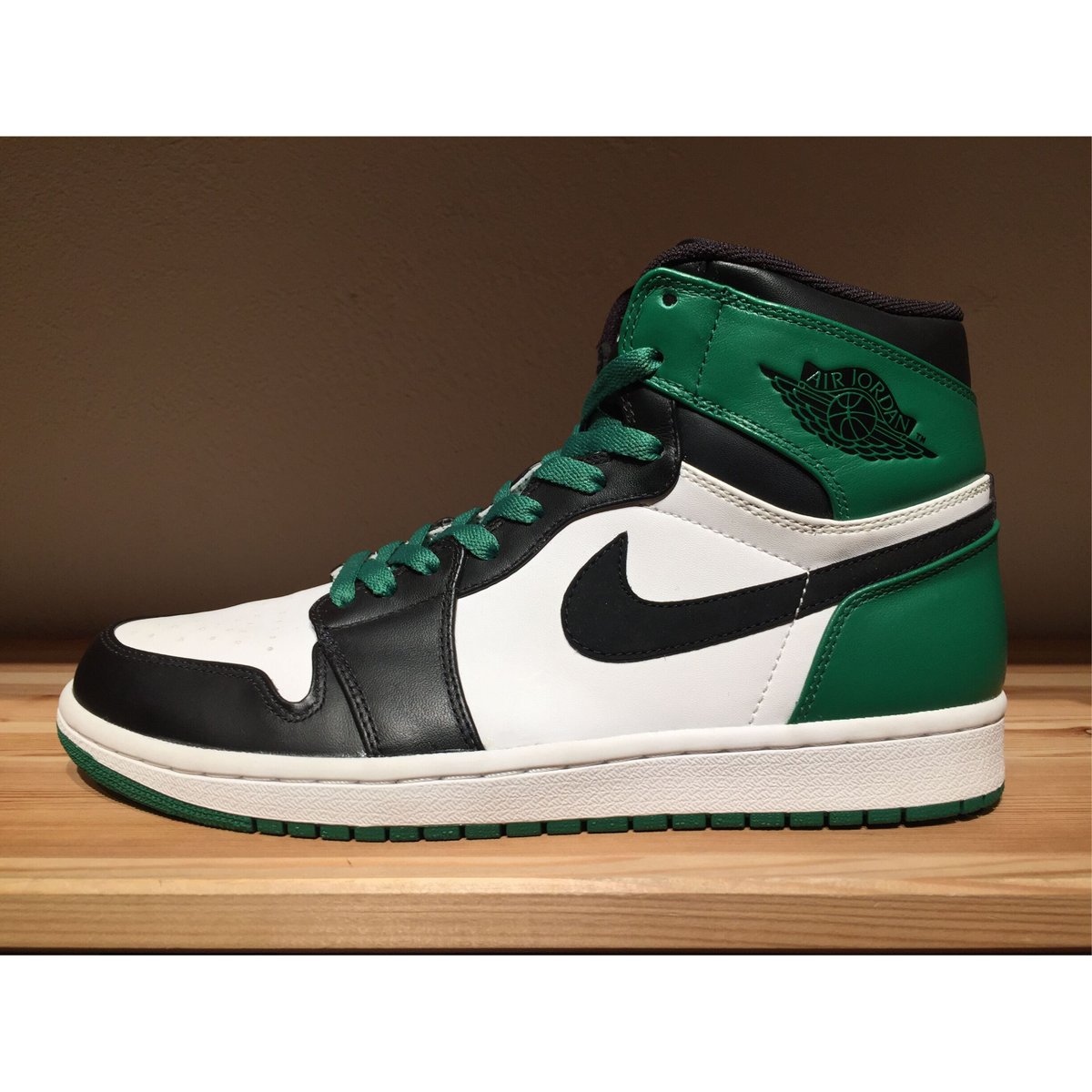 ☆DEFINING MOMENT PACK - NIKE AIR JORDAN DMP 1 R