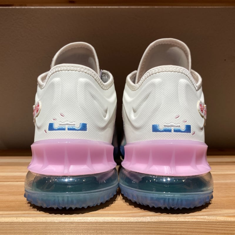 ☆atmosコラボ・CHERRY BLOSSOM - NIKE LEBRON XVIII LO...
