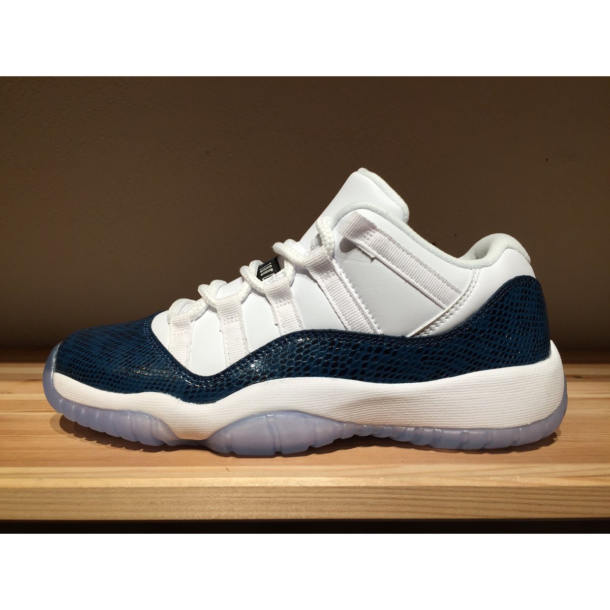 NIKE AIR JORDAN 11 RETRO LOW LE GS | 9H9H NAHANAHA