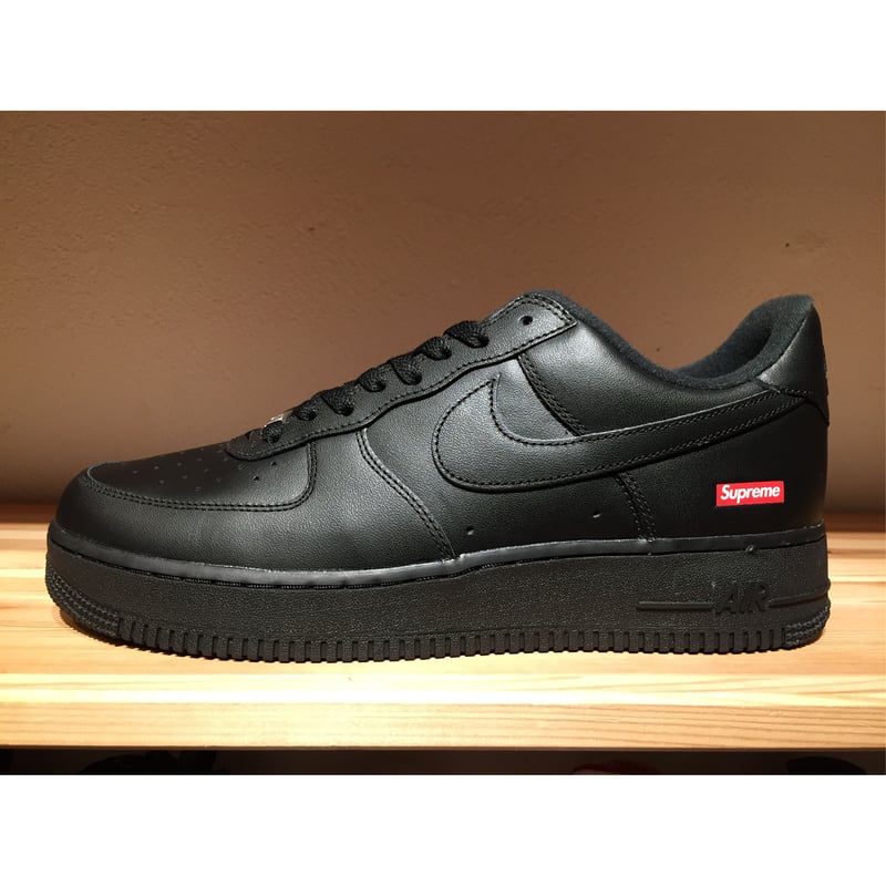 ☆SUPREMEコラボ - NIKE AIR FORCE 1 LOW / SUPREME |