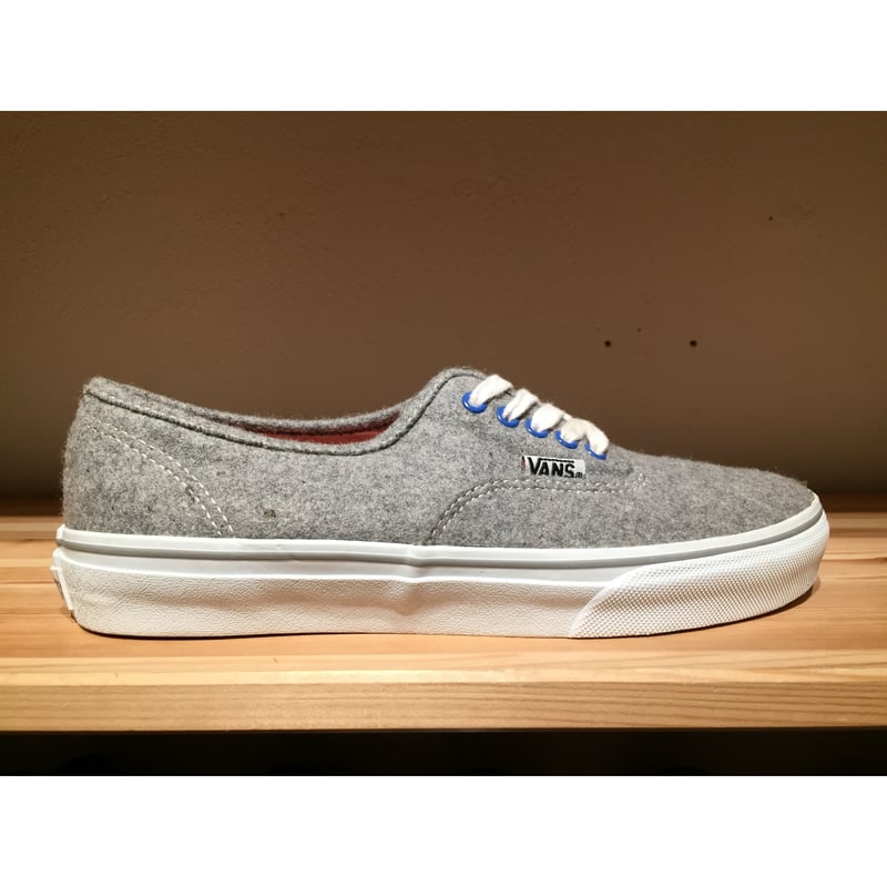 Vans hotsell authentic b/w