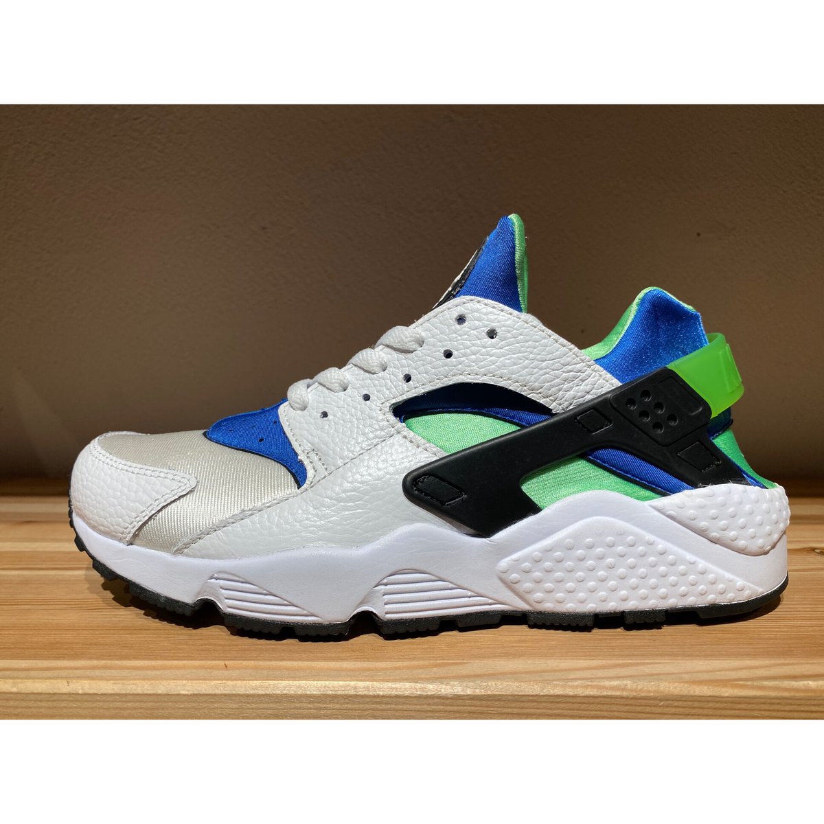 NIKE AIR HUARACHE | 9H9H NAHANAHA