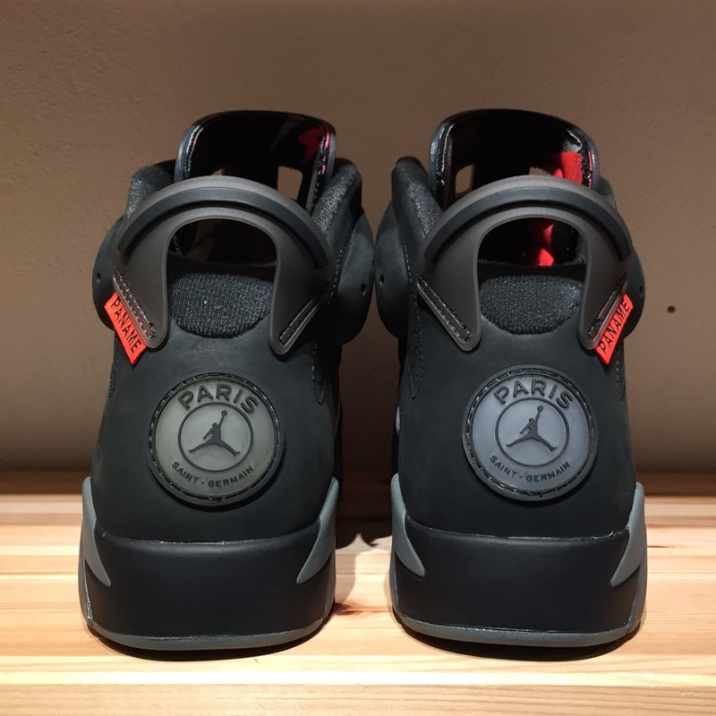 ☆Paris Saint-Germain コラボ - NIKE AIR JORDAN 6 RE