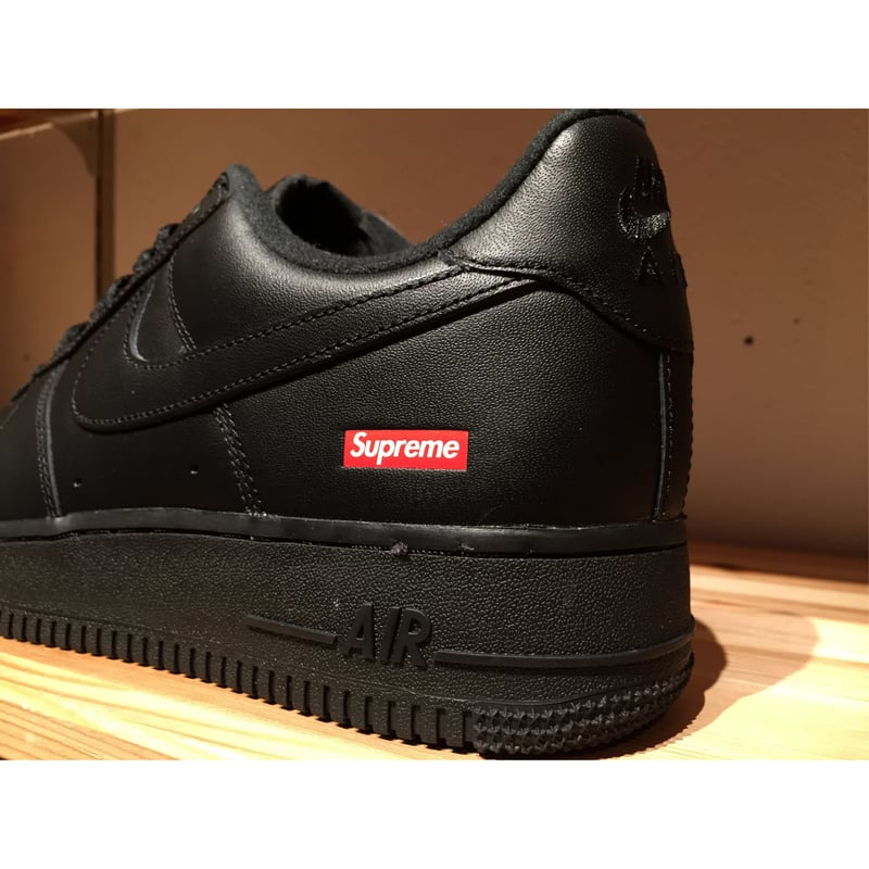 ☆SUPREMEコラボ - NIKE AIR FORCE 1 LOW / SUPREME |