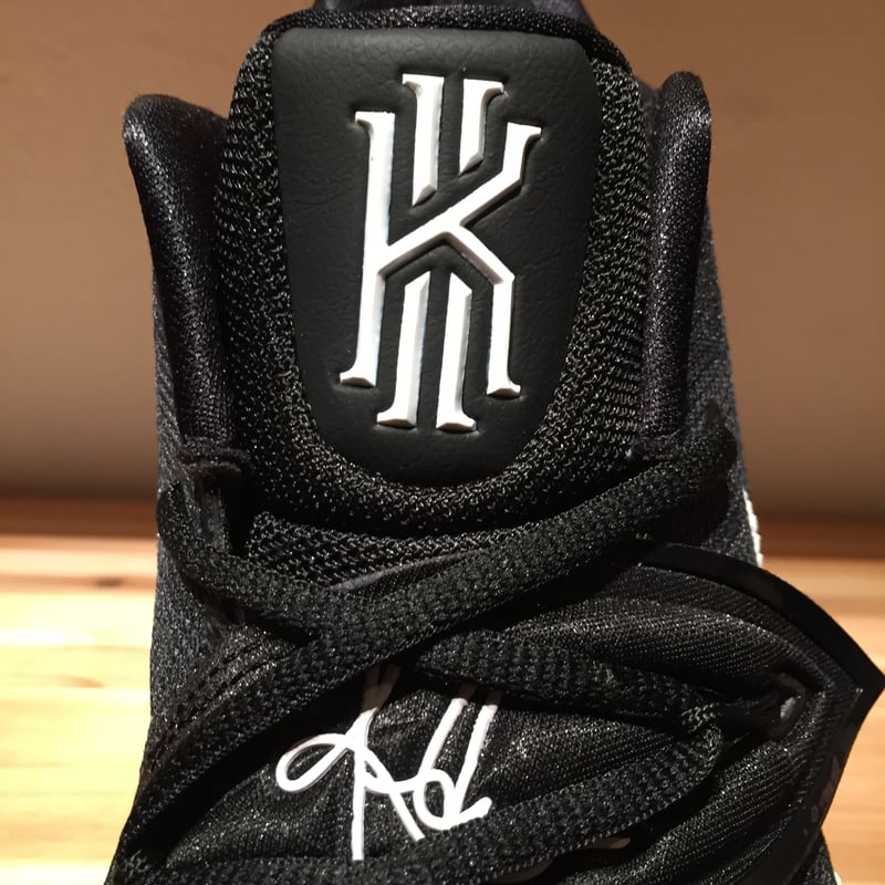 【希少】NIKE Kyrie5 ep ブラック 28cm 国内6月1日発売予定】ナイキ カイリー 5 EP ブラック/メタリック