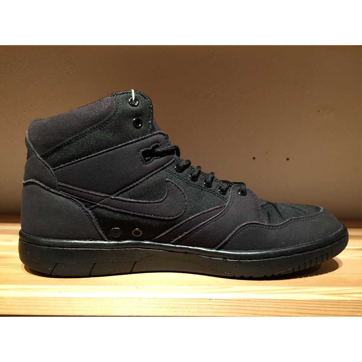 ☆STUSSYコラボ -【USED】NIKE SKY FORCE 88 MID