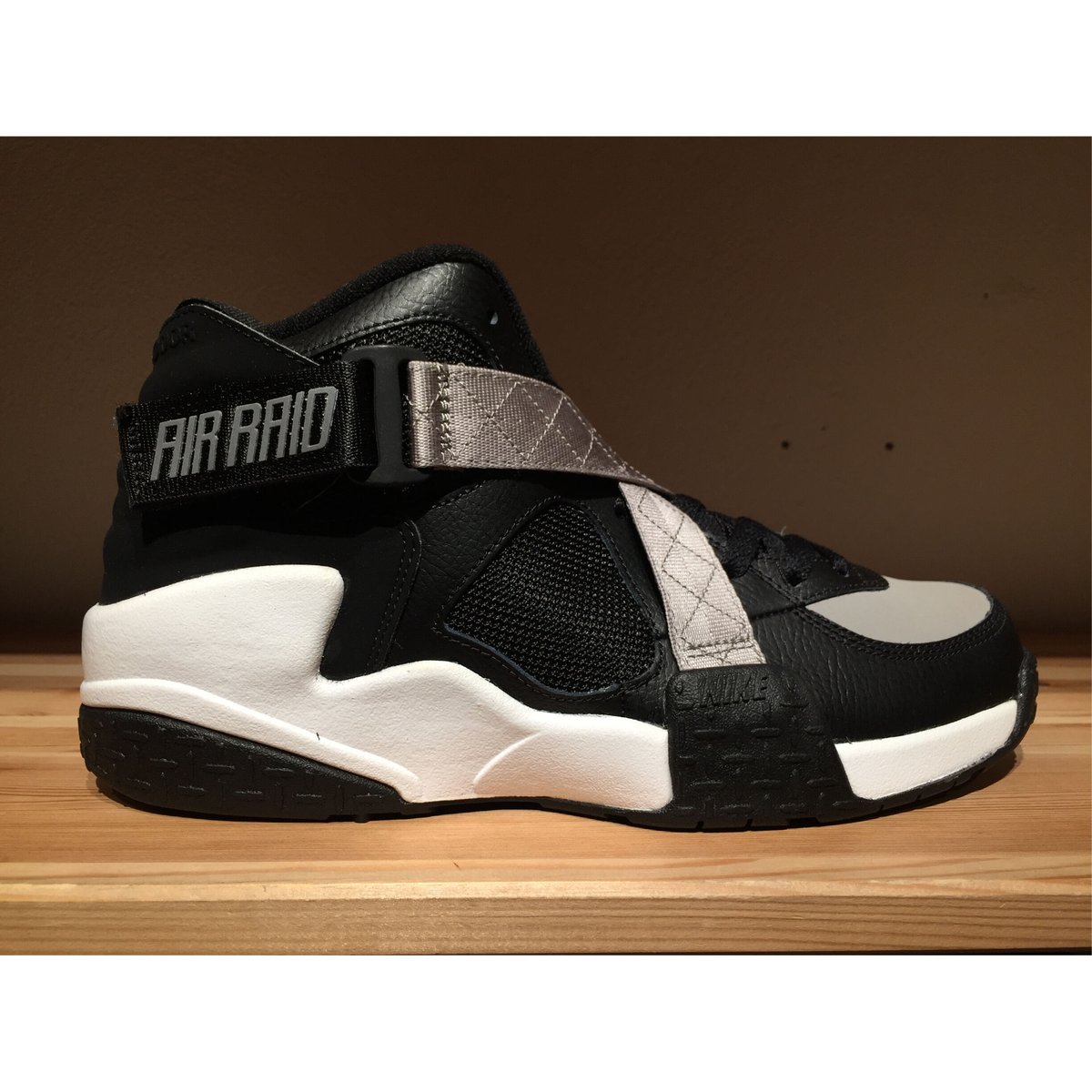 NIKE AIR RAID | 9H9H NAHANAHA