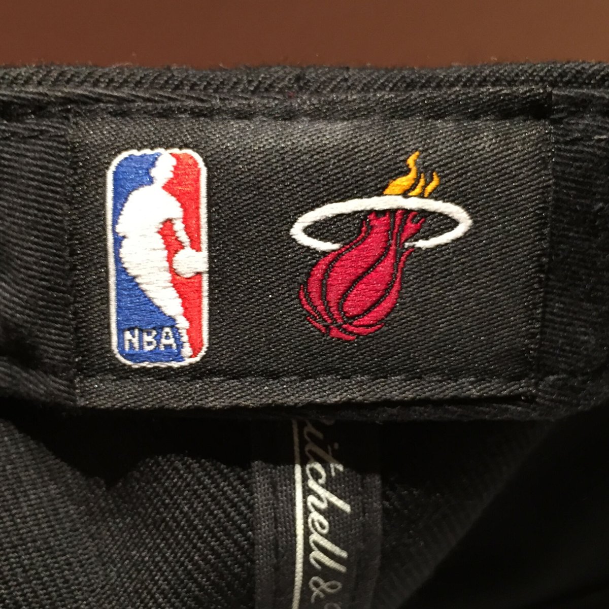 ☆NBAコラボ - MITCHELL&NESS MIAMI HEAT LOGO CAP | 9