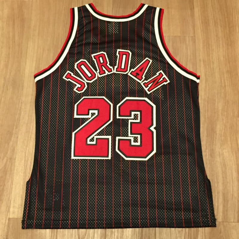☆1990's MID・アメリカ製 -【VINTAGE】CHAMPION BULLS #23 ☆1990's MID・アメリカ製 -【VINTAGE】CHAMPION BULLS #23