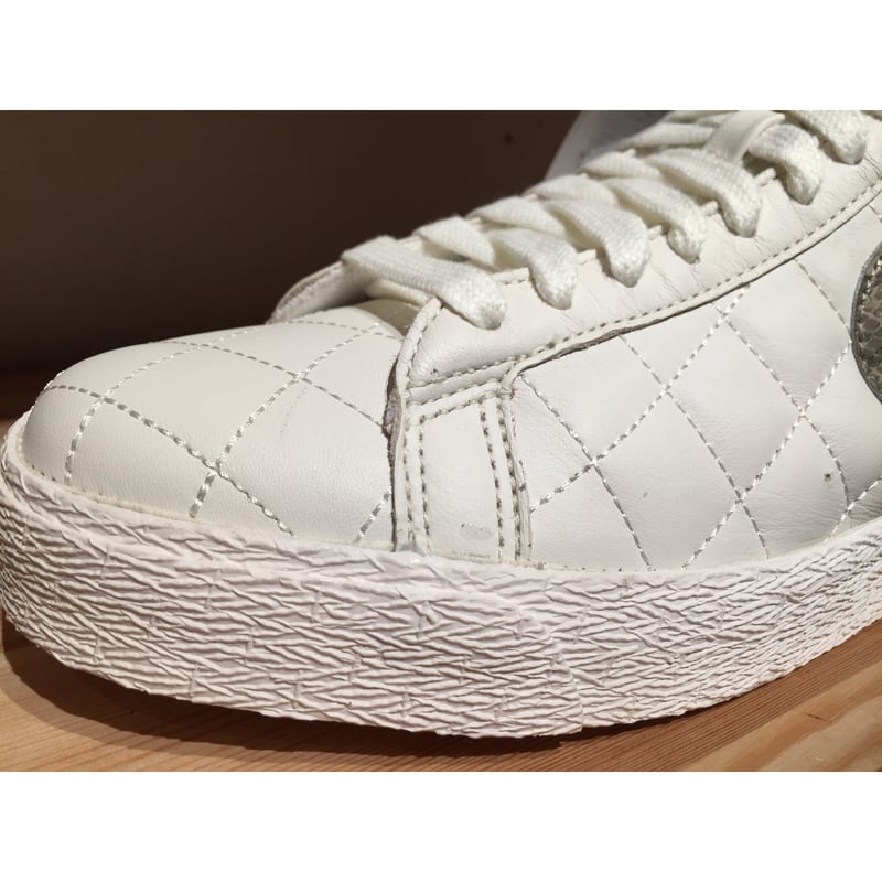 希少品 NIKE × Supreme バスケットボールシューズ ☆SUPREMEコラボ - NIKE BLAZER SB SUPREME | 9H9H NAH