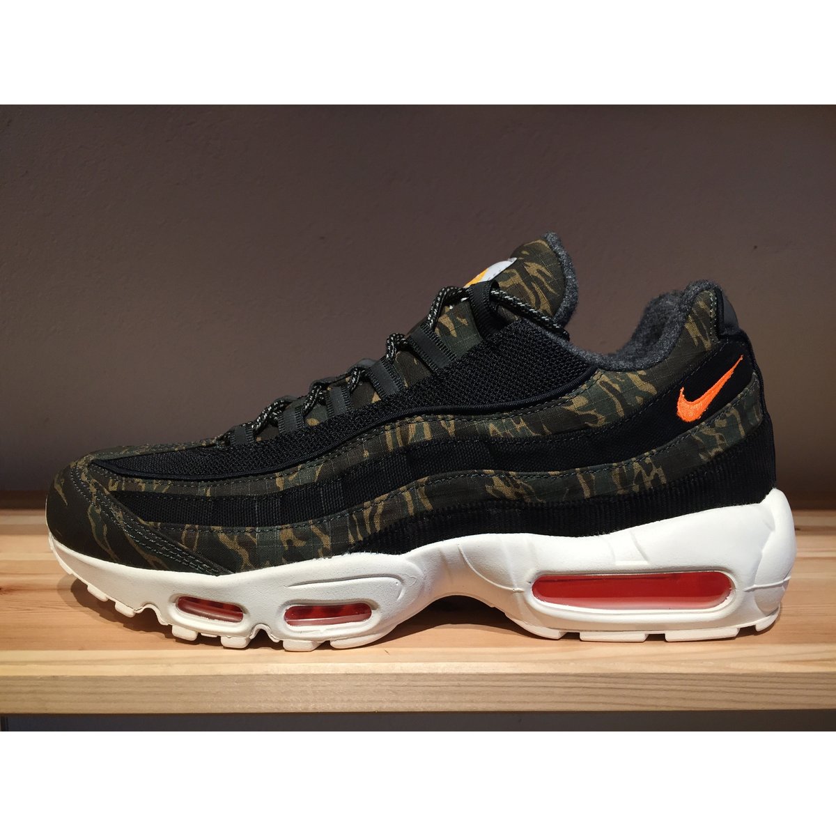 NIKE AIR MAX 95×Carhartt