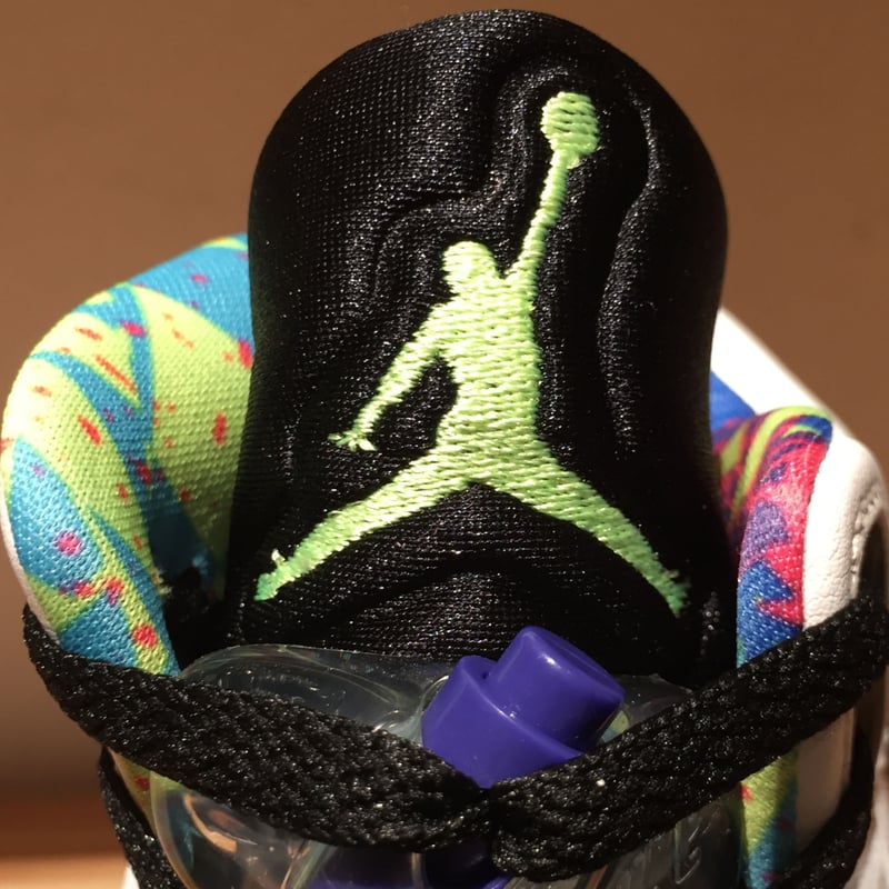 ☆GHOST GREEN - NIKE AIR JORDAN 5 RETRO | 9H9H N