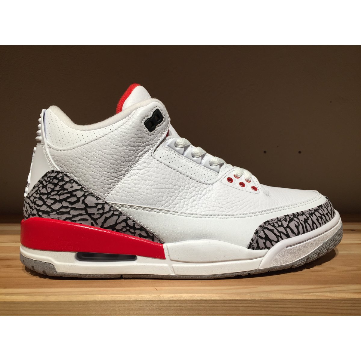 NIKE AIR JORDAN 3 RETRO | 9H9H NAHANAHA