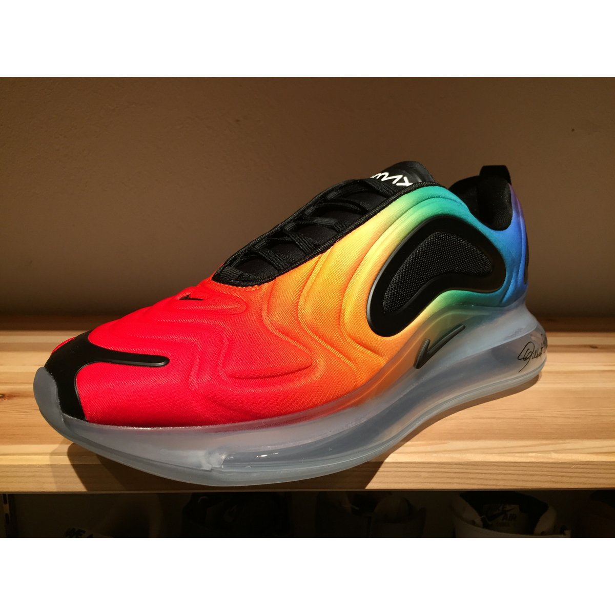 8*L様 AIR MAX 720 BETRUE 鮮やかさと透明感の融合。AIR MAX 720 BETRUE フォトレビュー