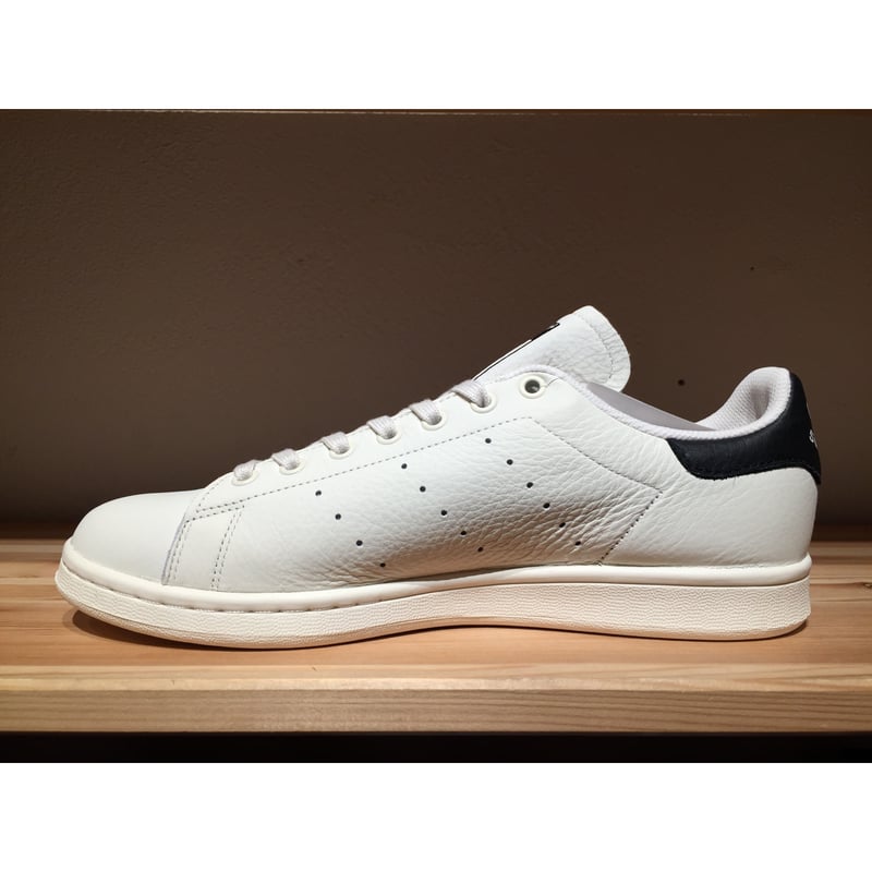 SNEAKERSNSTUFF ADIDAS STAN SMITH SN