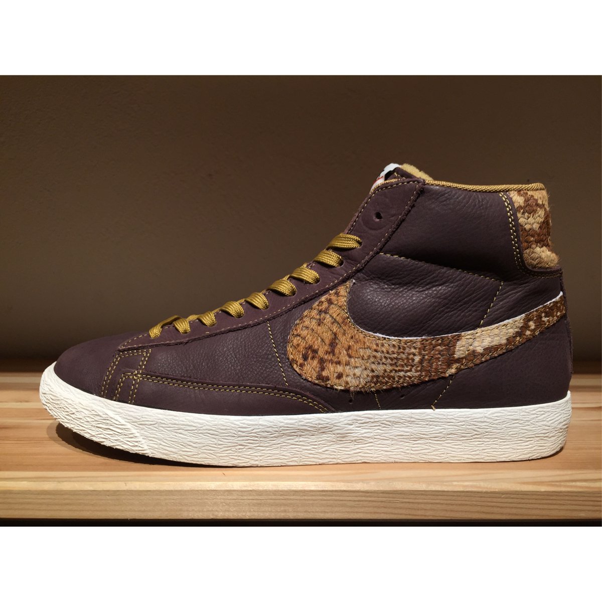 未発売モデル！新品！NIKE BLAZER MID Safari サファリ - メルカリ