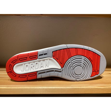 NIKE AIR JORDAN 2 RETRO
