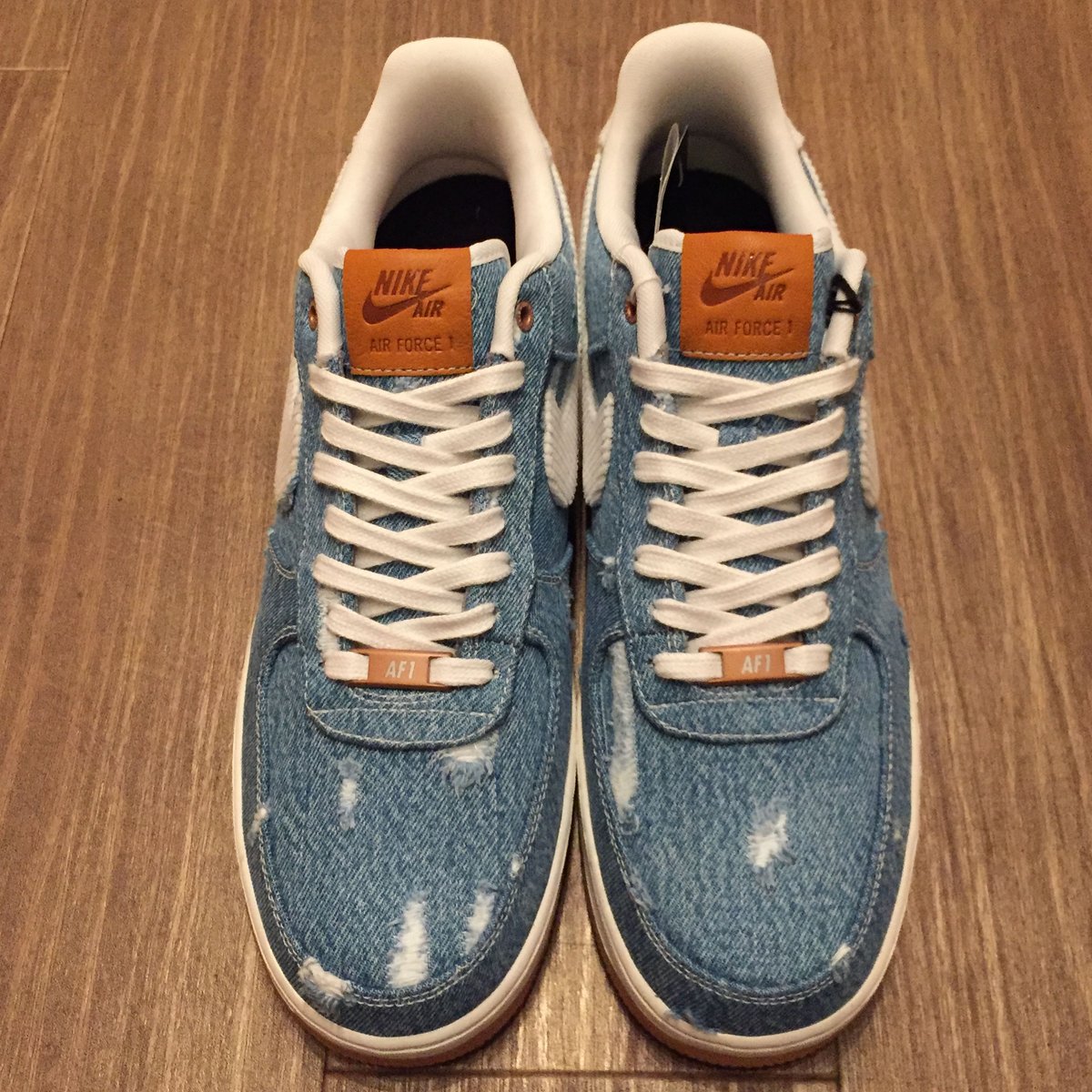 ☆LEVI'Sコラボ - NIKE AIR FORCE 1 LOW BY YOU