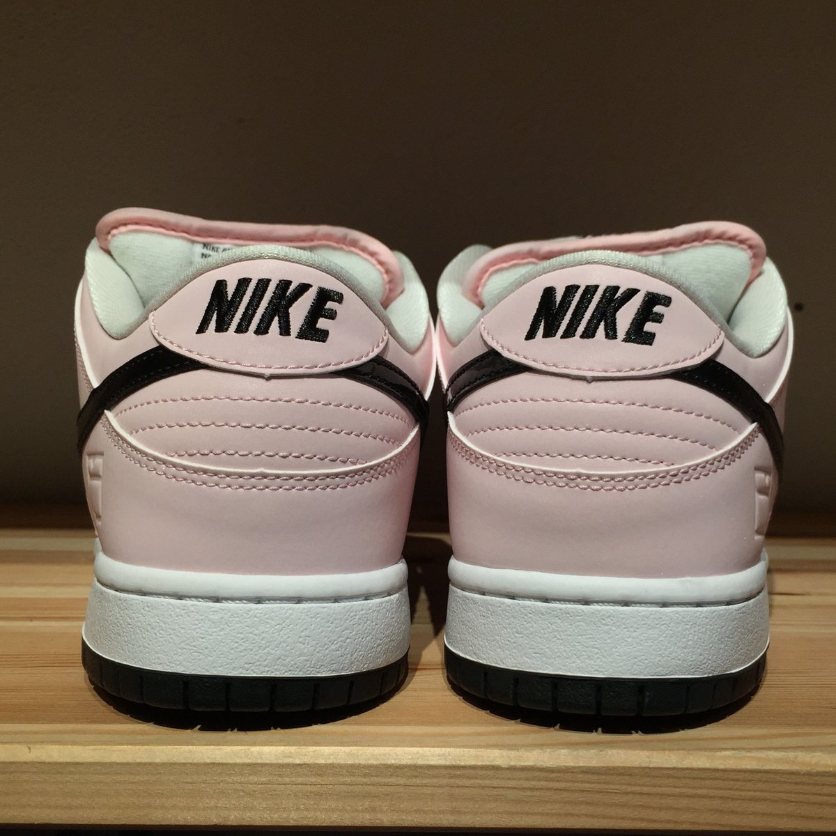 n*9様 NIKE SB 箱×2 ①us9.0 2月26日発売】NIKE SB DUNK HIGH PRO CV1677-100 & アパレル