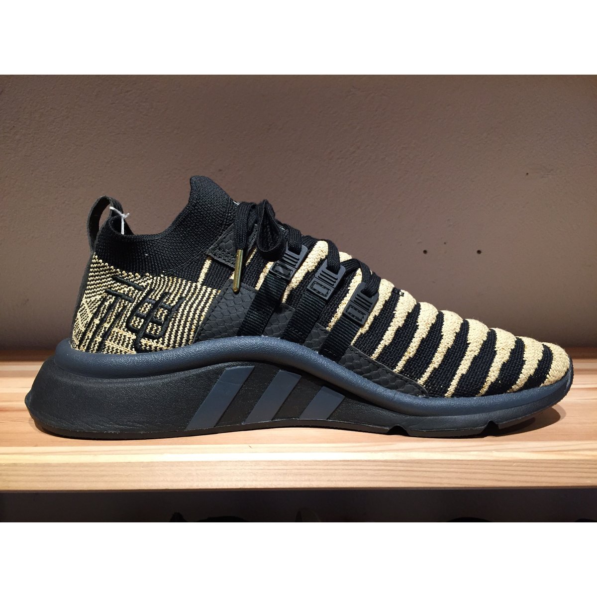 ☆DRAGON BALLコラボ -【USED】ADIDAS EQT SUPPORT MID D