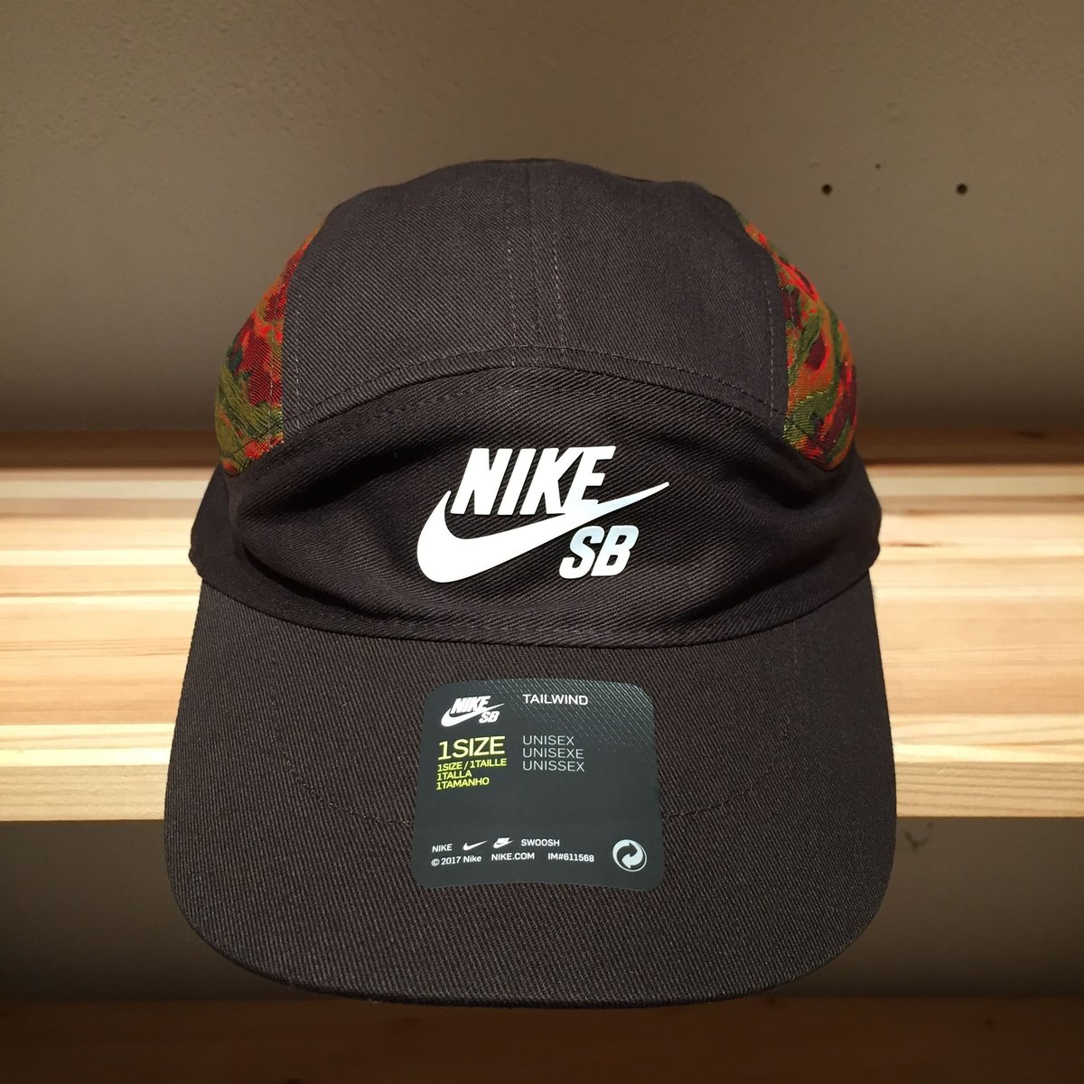 Nike  Hawaiian 限定キャップ Nike Royal Hawaiian 限定キャップ