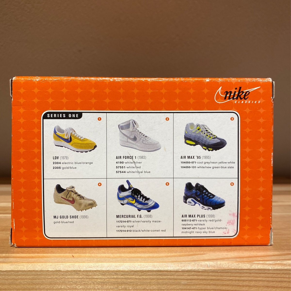 ☆世界3000個限定 - NIKE AIR FORCE 1 FIGURE 57551 | 9H