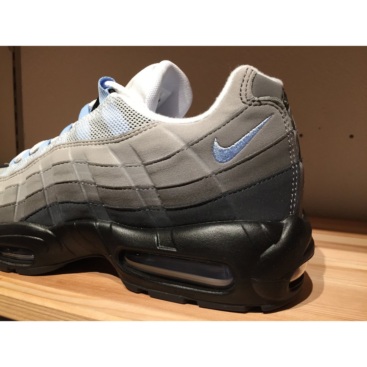 日本未発売！Wmns Air Max 95 SE 'Pure Platinum