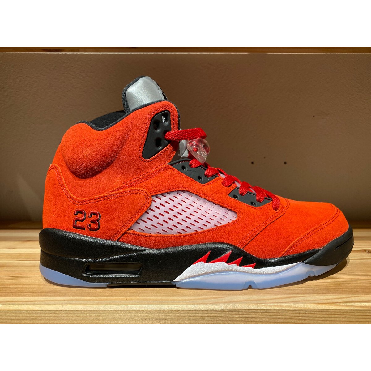 NIKE AIRJORDAN5 トロブラボー　新品未使用 ☆TORO BRAVO - NIKE AIR JORDAN 5 RETRO | 9H9H NA