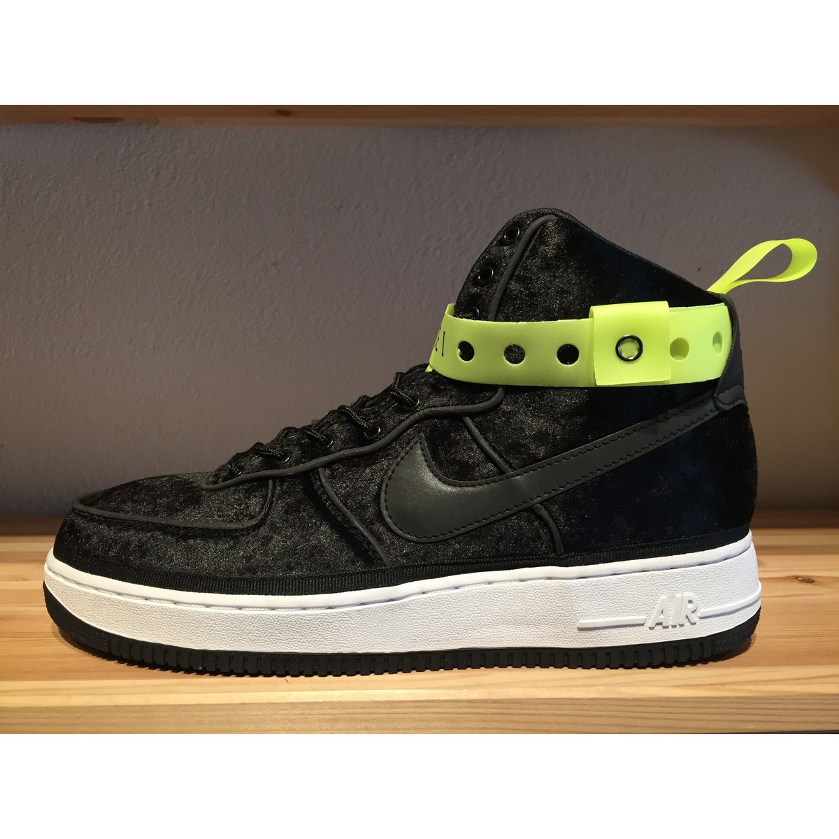☆MAGIC STICKコラボ・海外未発売 - NIKE AIR FORCE 1 HIGH 