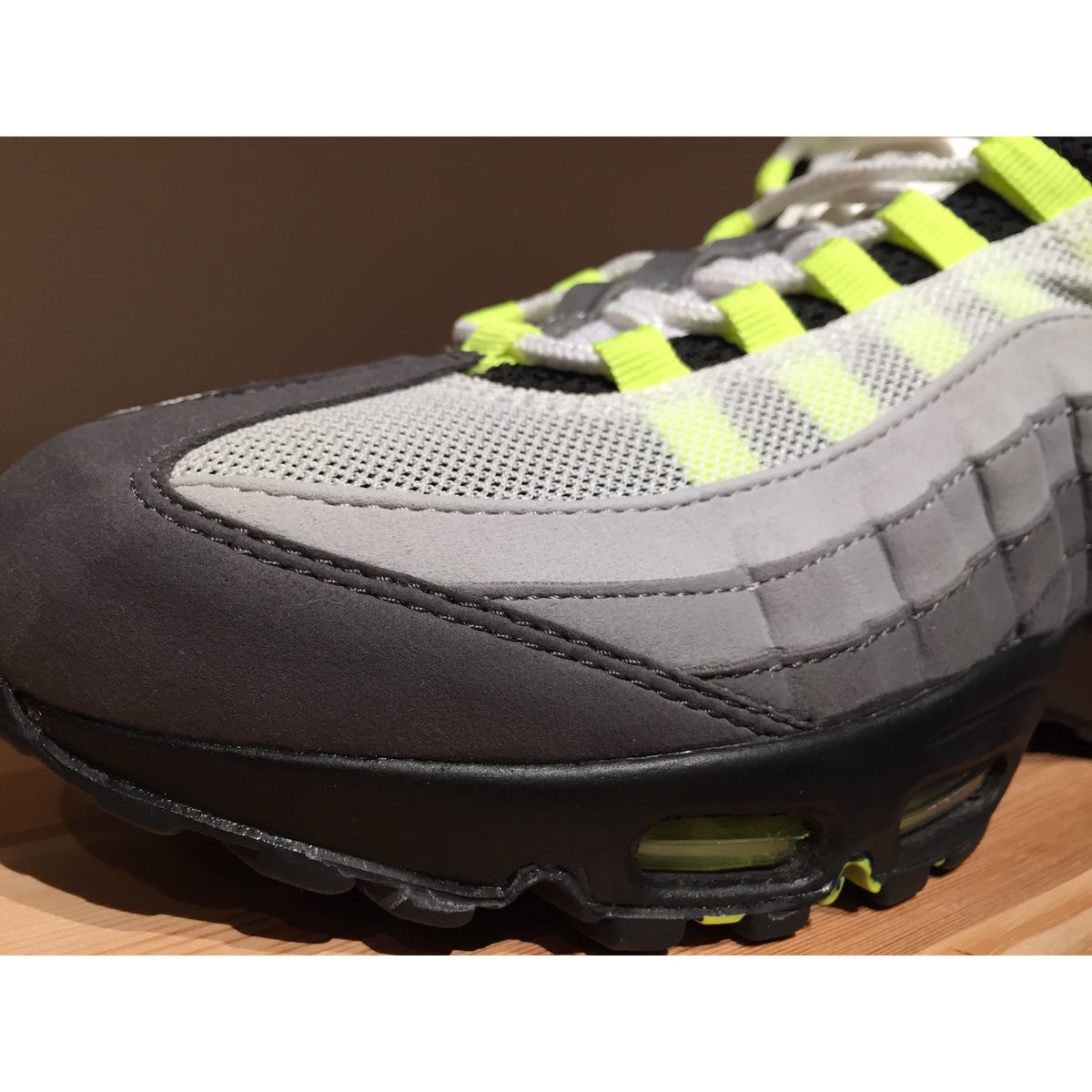 NIKE AIR MAX 95 OG (2015年発売) | 9H9H NAHANAHA NIKE AIR MAX 95 OG (2015年発売) | 9H9H NAHANAHA