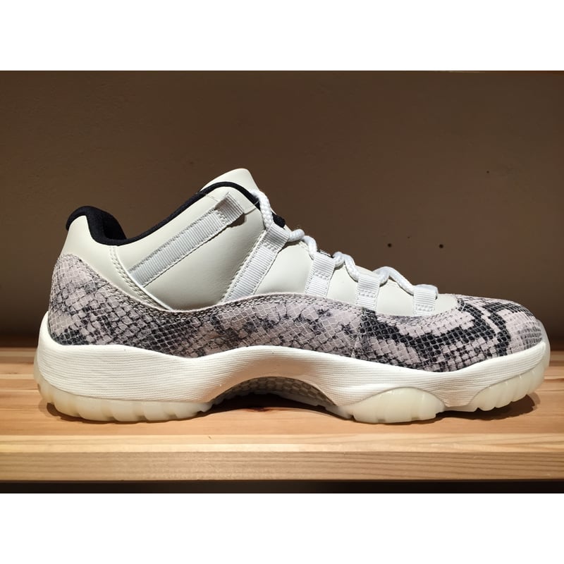 【新品】NIKE エアジョーダン11 レトロ LOW 24cm ナイキ パイソン 新品】NIKE エアジョーダン11 レトロ LOW 24cm ナイキ パイソン