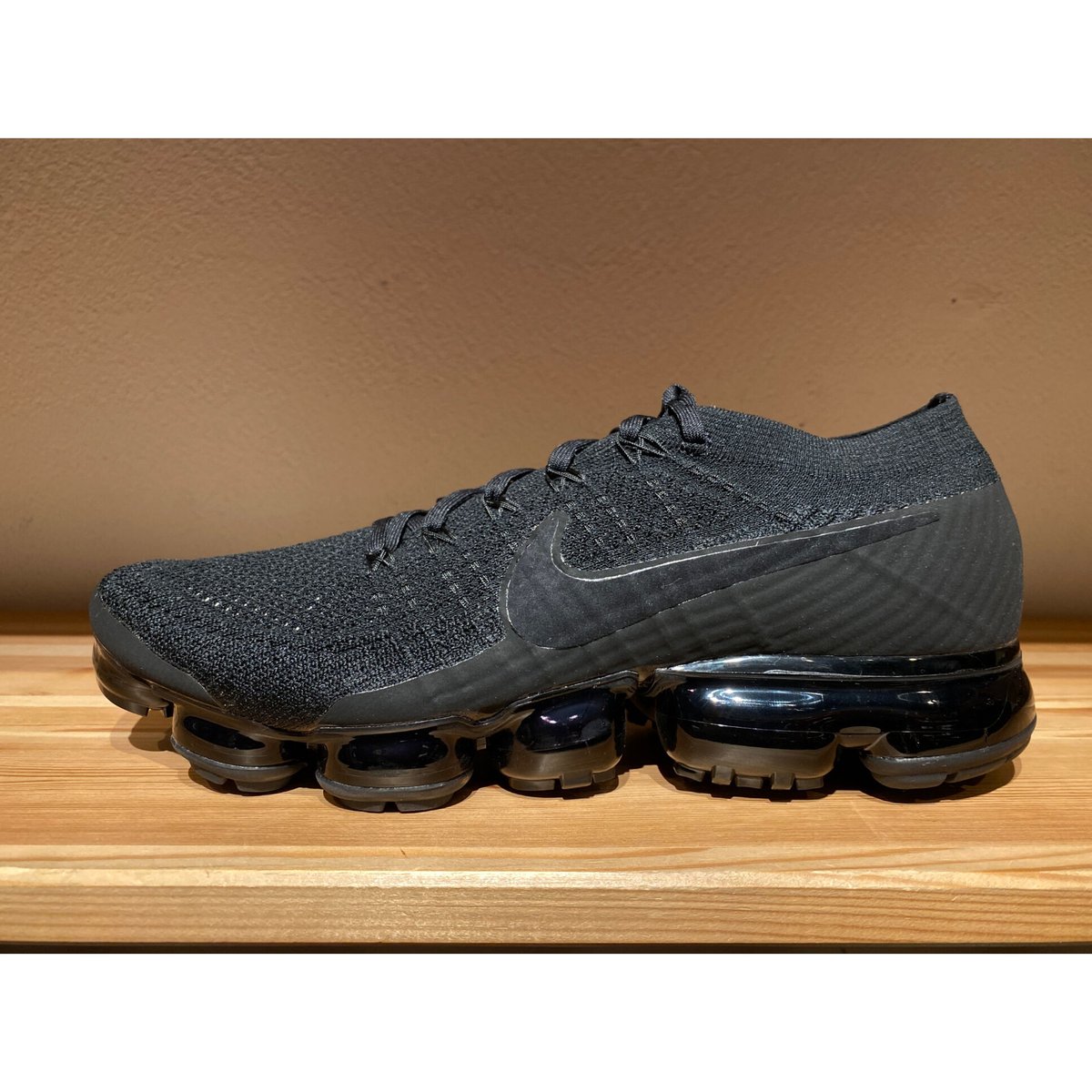 NIKE AIR VAPORMAX FLYKNIT