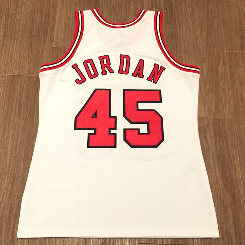 【新品タグ付Lサイズ】mitchell&ness AUTHENTICジョーダン 新品タグ付Lサイズ】mitchell&ness AUTHENTICジョーダン - メルカリ