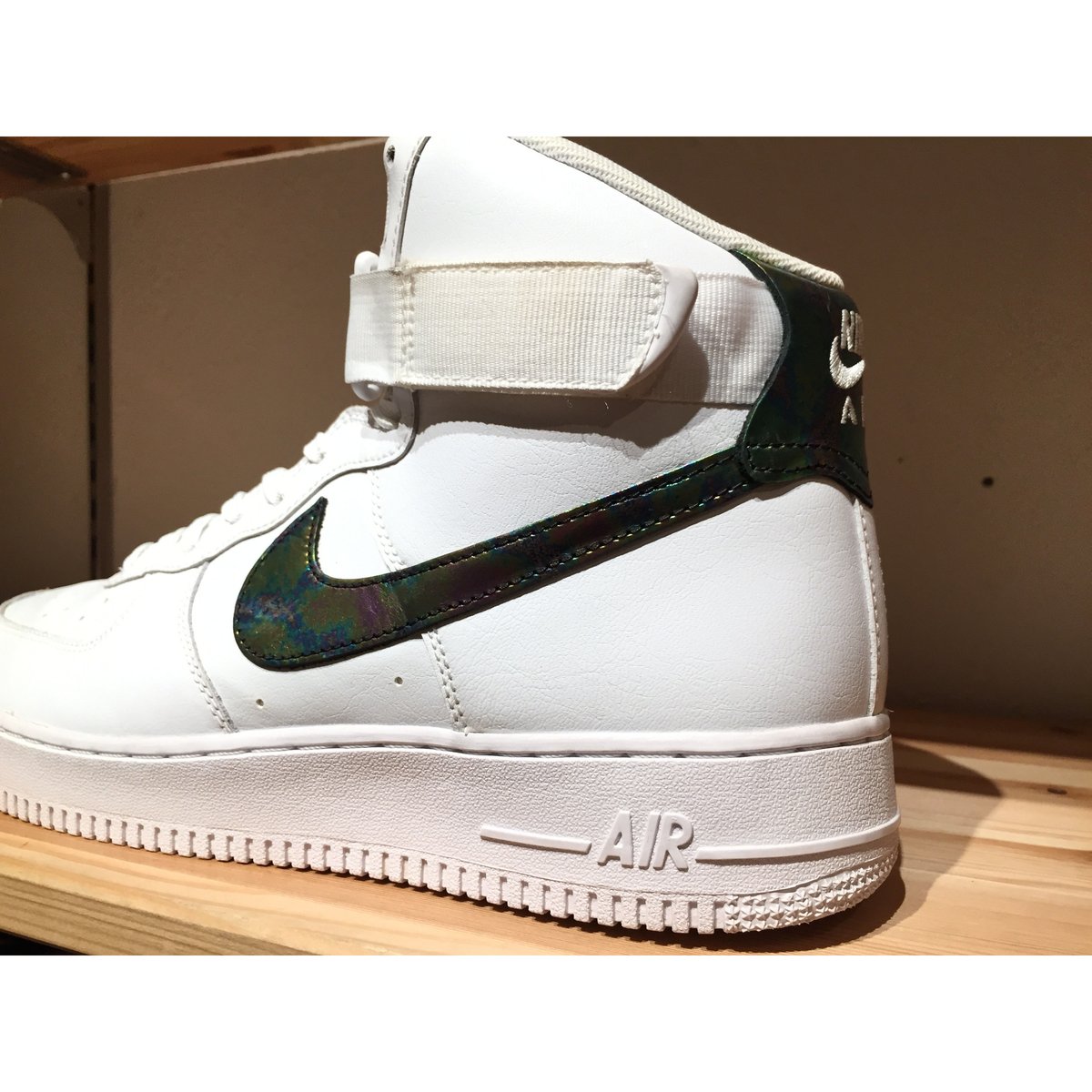 ☆日本未発売 -【USED】NIKE AIR FORCE 1 HIGH '07 LV8 | 9...