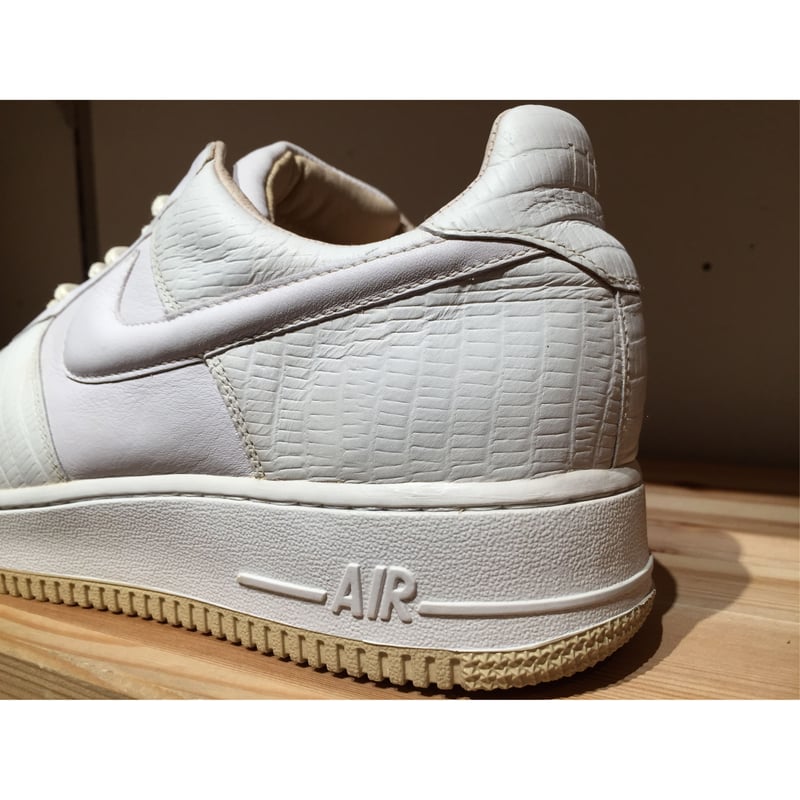 ☆イタリア製 -【USED】NIKE AIR FORCE 1 LUX | 9H9H NAHANAHA