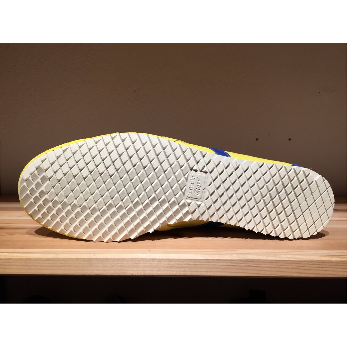 ☆世界5000足限定・STREET FIGHTERコラボ - ONITSUKA TIGER M